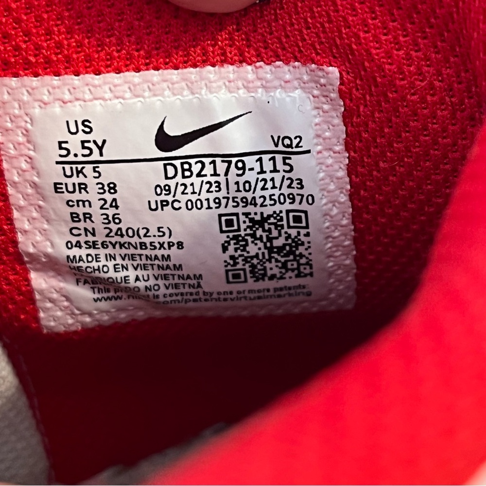 Kids Nike Dunk High Championship red white size 5.5 kids or 7 women’s - Picture 10 of 10